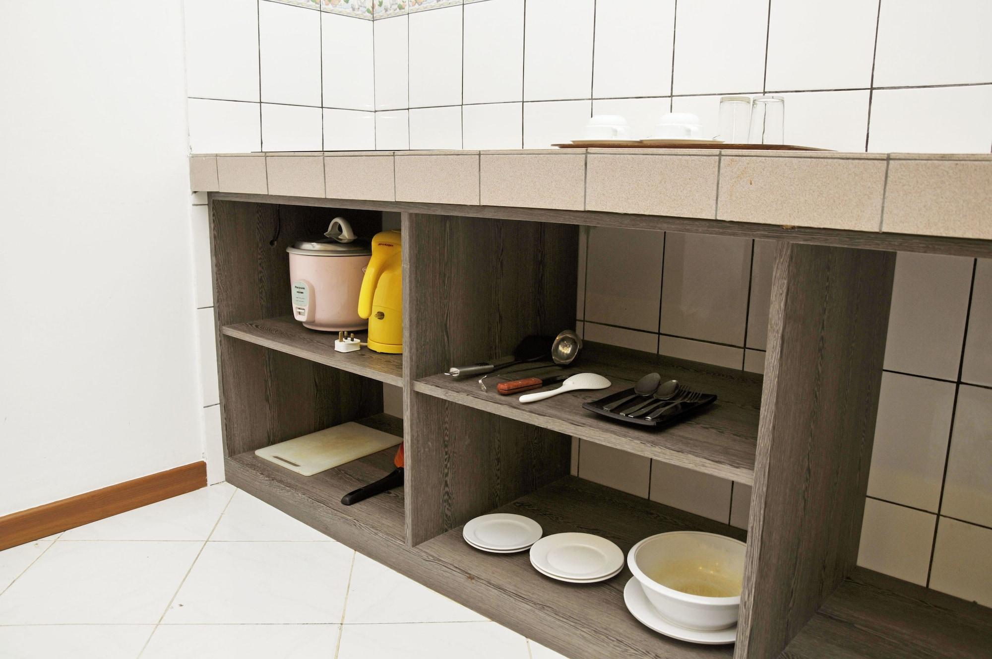 Promenade Service Apartment Kota Kinabalu Eksteriør bilde