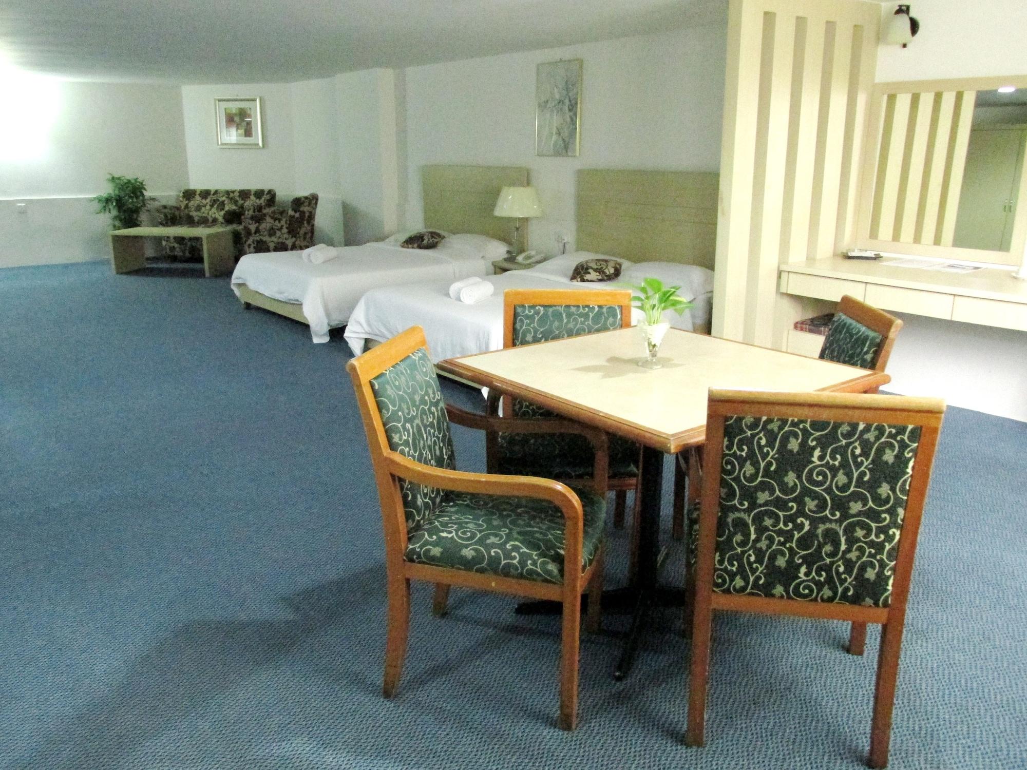 Promenade Service Apartment Kota Kinabalu Eksteriør bilde
