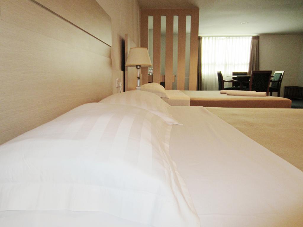 Promenade Service Apartment Kota Kinabalu Rom bilde